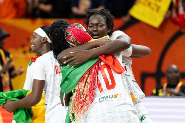 Maimouna Haidara (Mali, 10) jubelt Jubel mit Aminata Sangare (Mali, 02), GER, Mali vs. Spanien, Basketball, FIBA Women s World Cup 2026, Gruppenphase, Spieltag 2, 05.09.2026 GER, Mali vs. Spanien, Basketball, FIBA Women s World Cup 2026, Gruppenphase, Spieltag 2, 05.09.2026 Berlin Copyright: xEibner-Pressefoto MaxxVincenx EP_MVN