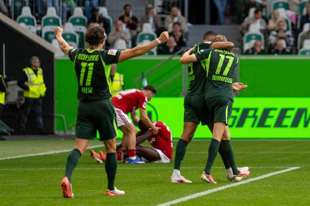 Deutschland: Fussball 2. Bundesliga, 4. Spieltag 2026 2027, VfL Wolfsburg - Energie Cottbus am 05.09.2026 in Wolfsburg (Volkswagen Arena): Tor zum 3:0 Robert Glatzel (VfL Wolfsburg, 19) Jubel, Freude, Torjubel, Emotionen Fabian Reese (VfL Wolfsburg, 11) *** German Soccer 2. Bundesliga, Matchday 4, 2026–2027, VfL Wolfsburg vs. Energie Cottbus on September 5, 2026, at the Volkswagen Arena in Wolfsburg; 3–0 goal by Robert Glatzel (VfL Wolfsburg), 19; celebration, joy, goal celebration, emotions; Fabian Reese (VfL Wolfsburg), 11 Copyright: xSvenxHeidmannx