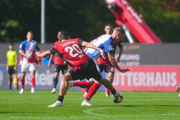 Fynn Otto (1. FC Nürnberg, 20), Phil Harres (Holstein Kiel, 19) GER, Holstein Kiel vs. 1. FC Nürnberg, Fußball, 2. Bundesliga, Spieltag 04, Saison 2026 2027, 05.09.2026 DFL REGULATIONS PROHIBIT ANY USE OF PHOTOGRAPHS AS IMAGE SEQUENCES AND OR QUASI-VIDEO GER, Holstein Kiel vs. 1. FC Nürnberg, Fußball, 2. Bundesliga, Spieltag 04, Saison 2026 2027, 05.09.2026 Kiel *** Fynn Otto, 1 FC Nürnberg, 20; Phil Harres, Holstein Kiel, 19 (GER); Holstein Kiel vs. 1 FC Nürnberg, soccer, 2. Bundesliga, Matchday 04, 2026–2027 season, September 5, 2026 DFL regulations prohibit any use of photographs as image sequences and or quasi-video GER, Holstein Kiel vs. 1 FC Nuremberg, soccer, 2. Bundesliga, Matchday 4, 2026–2027 season, September 5, 2026, Kiel Copyright: xEibner-Pressefoto MarcelxvonxFehrnx EP_MFN