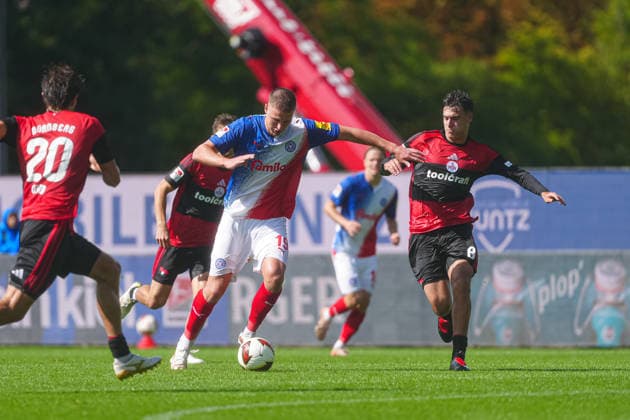 Phil Harres (Holstein Kiel, 19) GER, Holstein Kiel vs. 1. FC Nürnberg, Fußball, 2. Bundesliga, Spieltag 04, Saison 2026 2027, 05.09.2026 DFL REGULATIONS PROHIBIT ANY USE OF PHOTOGRAPHS AS IMAGE SEQUENCES AND OR QUASI-VIDEO GER, Holstein Kiel vs. 1. FC Nürnberg, Fußball, 2. Bundesliga, Spieltag 04, Saison 2026 2027, 05.09.2026 Kiel *** Phil Harres Holstein Kiel, 1 GER, Holstein Kiel vs. 1 FC Nürnberg, Soccer, 2. Bundesliga, Matchday 04, 2026–2027 Season, September 5, 2026 DFL regulations prohibit any use of photographs as image sequences and or quasi-video in Germany, Holstein Kiel vs. 1. FC Nürnberg, soccer, 2. Bundesliga, Matchday 04, 2026–2027 season, September 5, 2026, Kiel Copyright: xEibner-Pressefoto MarcelxvonxFehrnx EP_MFN