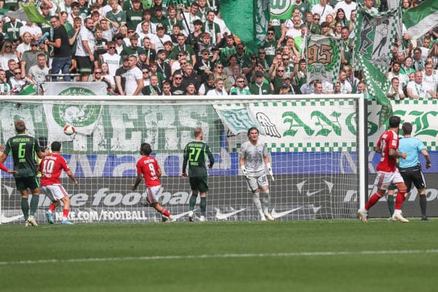 05.09.2026, xgox, Fussball, 2. Bundesliga, VfL Wolfsburg - FC Energie Cottbus v.l. Luca Erlein (Cottbus, 21) schiesst Tor, schießt, Torschuetze, erzielt Tor, Treffer, scores the goal 3:1 (DFL DFB REGULATIONS PROHIBIT ANY USE OF PHOTOGRAPHS as IMAGE SEQUENCES and or QUASI-VIDEO) Wolfsburg *** September 5, 2026, xgox, Soccer, 2. Bundesliga, VfL Wolfsburg vs. FC Energie Cottbus, Luca Erlein (Cottbus), 21 scores a goal, shoots, goal scorer, scores a goal, goal, scores the goal 3–1 DFL DFB REGULATIONS PROHIBIT ANY USE OF PHOTOGRAPHS as IMAGE SEQUENCES and or QUASI-VIDEO Wolfsburg