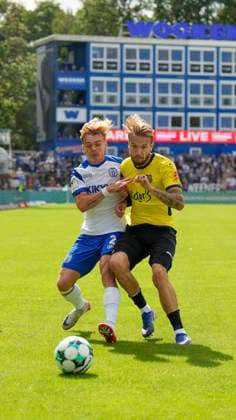 05.09.2026, Hänsch-Arena, Meppen, GER, 3. Liga, 4. Spieltag: Fußball: SV Meppen vs 1. FC Saarbrücken, Dominique Domröse (SV Meppen 2) vs Niko Bretschneider (1. FC Saarbrücken 28) DFL REGULATIONS PROHIBIT ANY USE OF PHOTOGRAPHS AS IMAGE SEQUENCES AND OR QUASI-VIDEO. Meppen Niedersachsen Hänsch-Arena