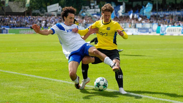 05.09.2026, Hänsch-Arena, Meppen, GER, 3. Liga, 4. Spieltag: Fußball: SV Meppen vs 1. FC Saarbrücken, Niclas Nadj (SV Meppen 40) vs Daniel Gleiber (1. FC Saarbrücken 5) DFL REGULATIONS PROHIBIT ANY USE OF PHOTOGRAPHS AS IMAGE SEQUENCES AND OR QUASI-VIDEO. Meppen Niedersachsen Hänsch-Arena