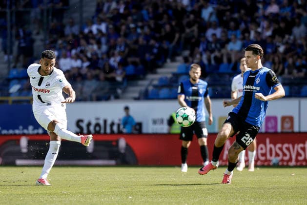 05.09.2026, xhettx, Fussball 3.Liga, SV Waldhof Mannheim - SC Verl v.l. Lovis Bierschenk (SV Waldhof Mannheim, 7) schießt aufs Tor