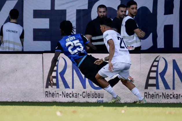 05.09.2026, xhettx, Fussball 3.Liga, SV Waldhof Mannheim - SC Verl v.l. Jidechi Okeke (SV Waldhof Mannheim, 25) wird durch Andre Leipold (SC Verl, 20) per Foul gestoppt