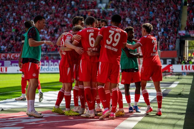 05.09.2026, xdaymx, Fussball 2.Bundesliga, 1.FC Kaiserslautern - SV Darmstadt 98. Mannschaft von Kaiserslautern jubelt nach dem 1:0 vor der Westkurve Kaiserslautern *** September 5, 2026, xdaymx, Soccer, 2. Bundesliga, 1. FC Kaiserslautern vs. SV Darmstadt 98: The Kaiserslautern team celebrates their 1-0 victory in front of the Westkurve in Kaiserslautern