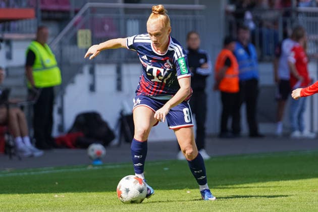 Deutschland: Fußball Google Pixel Frauen-Bundesliga 2026 2027, 3. Spieltag - 1. FSV Mainz 05 vs 1. FC Köln - Bruchwegstadion (Mainz): Laura Vogt (FC, 8) am Ball *** Germany Soccer Google Pixel Women s Bundesliga 2026–2027, Matchday 3: FSV Mainz 05 vs. 1. FC Köln at Bruchwegstadion in Mainz; Laura Vogt, FC; 8 on the Ball Copyright: xTobiasxWentzellx