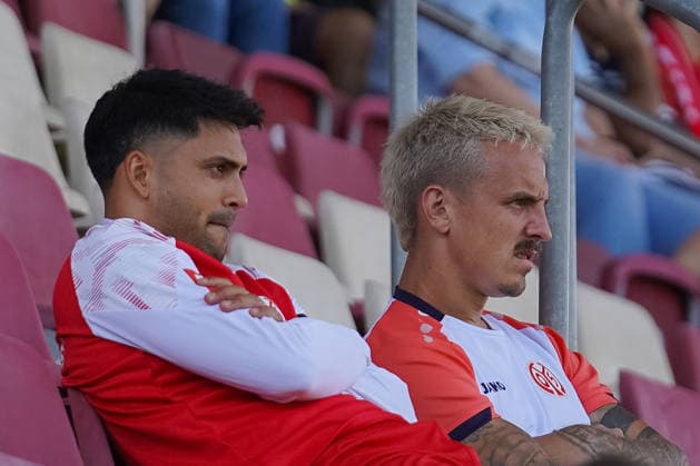 Deutschland: Fußball Google Pixel Frauen-Bundesliga 2026 2027, 3. Spieltag - 1. FSV Mainz 05 vs 1. FC Köln - Bruchwegstadion (Mainz): Phillip Tietz und Nadiem Amiri vom 1. FSV Mainz 05 sind heute vor Ort und schauen sich das Spiel der Frauen an. *** Germany Soccer Google Pixel Women s Bundesliga 2026 2027, Matchday 3: 1 FSV Mainz 05 vs. 1 FC Köln at Bruchwegstadion in Mainz. Phillip Tietz and Nadiem Amiri from 1 FSV Mainz 05 are here today to watch the women s game. Copyright: xTobiasxWentzellx