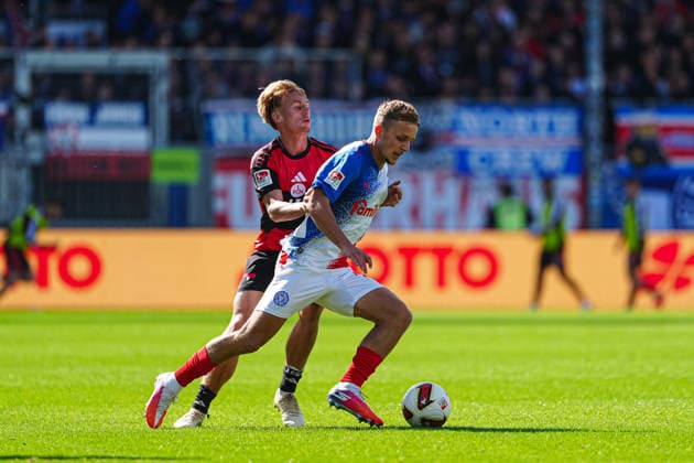 Tim Janisch (1. FC Nürnberg, 32), Gyan de Regt (Holstein Kiel, 11) GER, Holstein Kiel vs. 1. FC Nürnberg, Fußball, 2. Bundesliga, Spieltag 04, Saison 2026 2027, 05.09.2026 DFL REGULATIONS PROHIBIT ANY USE OF PHOTOGRAPHS AS IMAGE SEQUENCES AND OR QUASI-VIDEO GER, Holstein Kiel vs. 1. FC Nürnberg, Fußball, 2. Bundesliga, Spieltag 04, Saison 2026 2027, 05.09.2026 Kiel *** Tim Janisch, 1 FC Nürnberg, 32, Gyan de Regt, Holstein Kiel, 11 (GER), Holstein Kiel vs. 1 FC Nürnberg, Soccer, 2. Bundesliga, Matchday 04, 2026–2027 Season, September 5, 2026 DFL regulations prohibit any use of photographs as image sequences and or quasi-video GER, Holstein Kiel vs. 1 FC Nuremberg, soccer, 2. Bundesliga, Matchday 04, 2026–2027 season, September 5, 2026, Kiel Copyright: xEibner-Pressefoto MarcelxvonxFehrnx EP_MFN