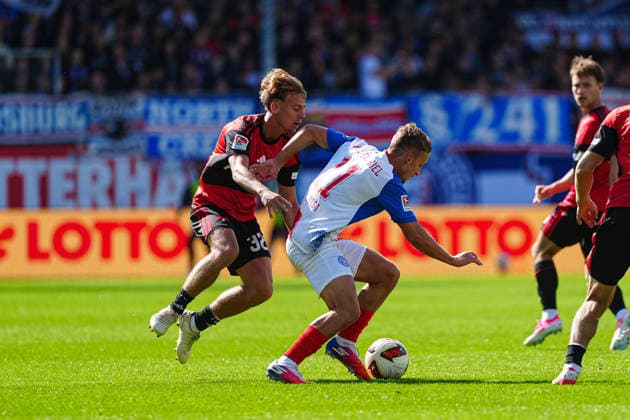 Tim Janisch (1. FC Nürnberg, 32), Gyan de Regt (Holstein Kiel, 11) GER, Holstein Kiel vs. 1. FC Nürnberg, Fußball, 2. Bundesliga, Spieltag 04, Saison 2026 2027, 05.09.2026 DFL REGULATIONS PROHIBIT ANY USE OF PHOTOGRAPHS AS IMAGE SEQUENCES AND OR QUASI-VIDEO GER, Holstein Kiel vs. 1. FC Nürnberg, Fußball, 2. Bundesliga, Spieltag 04, Saison 2026 2027, 05.09.2026 Kiel *** Tim Janisch, 1 FC Nürnberg, 32, Gyan de Regt, Holstein Kiel, 11 (GER), Holstein Kiel vs. 1 FC Nürnberg, Soccer, 2. Bundesliga, Matchday 04, 2026–2027 Season, September 5, 2026 DFL regulations prohibit any use of photographs as image sequences and or quasi-video GER, Holstein Kiel vs. 1 FC Nuremberg, soccer, 2. Bundesliga, Matchday 04, 2026–2027 season, September 5, 2026, Kiel Copyright: xEibner-Pressefoto MarcelxvonxFehrnx EP_MFN