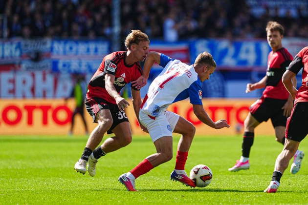 Tim Janisch (1. FC Nürnberg, 32), Gyan de Regt (Holstein Kiel, 11) GER, Holstein Kiel vs. 1. FC Nürnberg, Fußball, 2. Bundesliga, Spieltag 04, Saison 2026 2027, 05.09.2026 DFL REGULATIONS PROHIBIT ANY USE OF PHOTOGRAPHS AS IMAGE SEQUENCES AND OR QUASI-VIDEO GER, Holstein Kiel vs. 1. FC Nürnberg, Fußball, 2. Bundesliga, Spieltag 04, Saison 2026 2027, 05.09.2026 Kiel *** Tim Janisch, 1 FC Nürnberg, 32, Gyan de Regt, Holstein Kiel, 11 (GER), Holstein Kiel vs. 1 FC Nürnberg, Soccer, 2. Bundesliga, Matchday 04, 2026–2027 Season, September 5, 2026 DFL regulations prohibit any use of photographs as image sequences and or quasi-video GER, Holstein Kiel vs. 1 FC Nuremberg, soccer, 2. Bundesliga, Matchday 04, 2026–2027 season, September 5, 2026, Kiel Copyright: xEibner-Pressefoto MarcelxvonxFehrnx EP_MFN