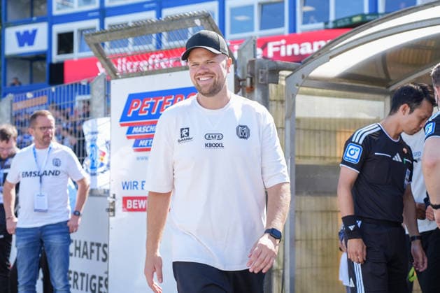 Deutschland: Fussball, 3. Liga, 4. Spieltag, Hänsch-Arena, SV Meppen vs. 1. FC Saarbrücken: Lucas Beniermann (Trainer, SV Meppen) Copyright: xMichelxWittex