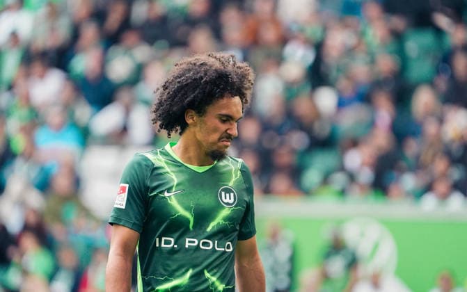 Deutschland:Fussball 2.Bundesliga 2026 2027, 4.Spieltag VfL Wolfsburg vs Energie Cottbus - Volkswagen Arena (Wolfsburg): Geste, Gestik, Emotion Mathys AngÃ ly Mathys Angely (VfL Wolfsburg, 22) *** Germany Soccer 2. Bundesliga 2026–2027, Matchday 4: VfL Wolfsburg vs. Energie Cottbus, Volkswagen Arena, Wolfsburg—Gestures, Body Language, Emotion—Mathys Angély, Mathys Angély, VfL Wolfsburg, 22 Copyright: xAymanxAlahmedx