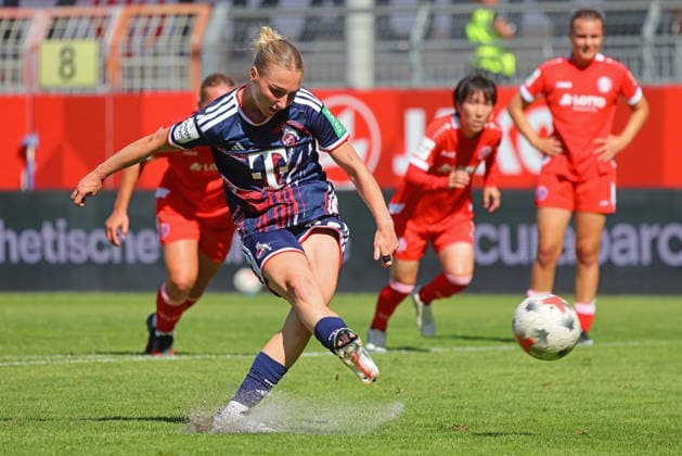 Mainz, Deutschland 05. September 2026: 1. BL Frauen - 2026 2027 - Sp. 3 - 1. FSV Mainz 05 gegen 1. FC Köln Im Bild: Torschützin Sophie Nachtigall (1. FC) macht per Elfmeter das Tor zum 0:2. DFL DFB regulations prohibit any use of photographs as image sequences and or quasi-video Bruchwegstadion Rheinland - Pfalz *** Mainz, Germany September 5, 2026 Women’s Bundesliga 2026–2027 Matchday 3: FSV Mainz 05 vs. 1. FC Köln Pictured: Goal scorer Sophie Nachtigall; 1. FC Köln scores on a penalty kick to make it 0–2. DFL and DFB regulations prohibit any use of photographs as image sequences and or quasi-video. Bruchwegstadion, Rhineland-Palatinate Copyright: xFotostandx xRacochax