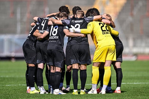 Regionalliga Bayern: TSV Schwaben Augsburg vs FC Augsburg, Augsburg, 05.09.2026 Spielerkreis der Staat von Memmingen vor Spielbeginn , Augsburg, 05.09.2026 - 7. Spieltag der Regionalliga Bayern, TSV Schwaben Augsburg gegen FC Memmingen, Augsburg, Rosenaustadion Copyright: xBEAUTIFULxSPORTS Märklx