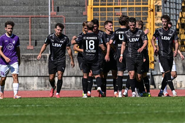 Regionalliga Bayern: TSV Schwaben Augsburg vs FC Augsburg, Augsburg, 05.09.2026 Jubel bei Memmingen nach dem 0:1 Treffer von Lukas Rietzler (FC Memmingen, 29) , Augsburg, 05.09.2026 - 7. Spieltag der Regionalliga Bayern, TSV Schwaben Augsburg gegen FC Memmingen, Augsburg, Rosenaustadion Copyright: xBEAUTIFULxSPORTS Märklx