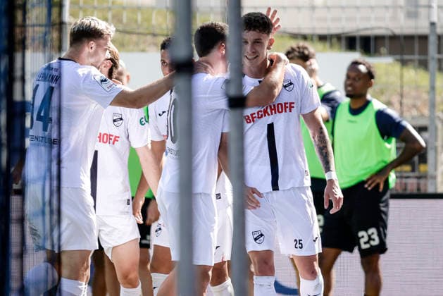 05.09.2026, xhettx, Fussball 3.Liga, SV Waldhof Mannheim - SC Verl v.l. jubel über das 0:1 durch Jidechi Okeke (SV Waldhof Mannheim, 25)