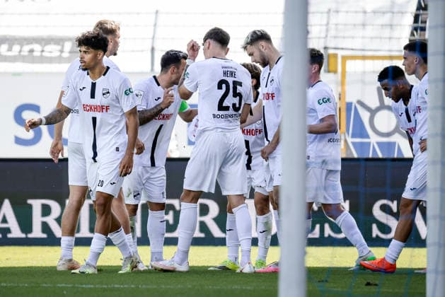 05.09.2026, xhettx, Fussball 3.Liga, SV Waldhof Mannheim - SC Verl v.l. jubel über das 0:1 durch Jidechi Okeke (SV Waldhof Mannheim, 25)