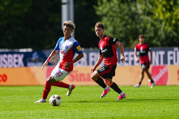 Hiroki Sekine (Holstein Kiel, 32), William Boving (1. FC Nürnberg, 11) GER, Holstein Kiel vs. 1. FC Nürnberg, Fußball, 2. Bundesliga, Spieltag 04, Saison 2026 2027, 05.09.2026 DFL REGULATIONS PROHIBIT ANY USE OF PHOTOGRAPHS AS IMAGE SEQUENCES AND OR QUASI-VIDEO GER, Holstein Kiel vs. 1. FC Nürnberg, Fußball, 2. Bundesliga, Spieltag 04, Saison 2026 2027, 05.09.2026 Kiel *** Hiroki Sekine, Holstein Kiel, 32; William Boving, 1 FC Nürnberg, 11 GER; Holstein Kiel vs. 1 FC Nürnberg, Soccer, 2. Bundesliga, Matchday 04, 2026–2027 Season, September 5, 2026 DFL regulations prohibit any use of photographs as image sequences and or quasi-video GER, Holstein Kiel vs. 1 FC Nuremberg, soccer, 2. Bundesliga, Matchday 04, 2026–2027 season, September 5, 2026, Kiel Copyright: xEibner-Pressefoto MarcelxvonxFehrnx EP_MFN