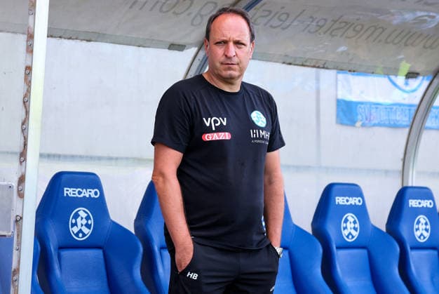 05.09.2026, Deutschland, Stuttgart, Fussball, Regionalliga Südwest, SV Stuttgarter Kickers vs. 1. FSV Mainz 05 II, Kickers Trainer Holger Bachthaler