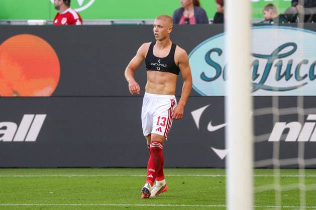 05.09.2026, xgox, Fussball - 2.Bundesliga VfL Wolfsburg - FC Energie Cottbus emspor, v.l. Jubel nach dem 4:4 durch Dmytro Bogdanov (Cottbus, 13) (DFL DFB REGULATIONS PROHIBIT ANY USE OF PHOTOGRAPHS as IMAGE SEQUENCES and or QUASI-VIDEO) Wolfsburg *** September 5, 2026, xgox, Soccer, 2. Bundesliga, VfL Wolfsburg vs. FC Energie Cottbus, emspor, from left: Celebrations after the 4-4 goal by Dmytro Bogdanov (Cottbus), 13 DFL and DFB regulations prohibit any use of photographs as image sequences and or quasi-video in Wolfsburg
