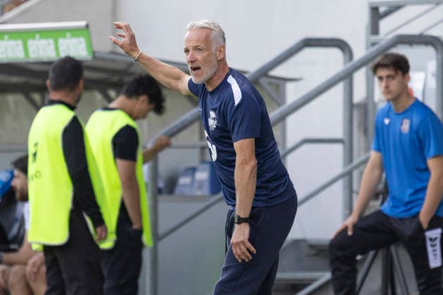 Regionalliga Südwest: FSV Frankfurt - Kickers Offenbach, 05.09.2026 Mark Zimmermann (Trainer Kickers Offenbach) an der Seitenlinie gibt ein Kommando, FSV Frankfurt - Kickers Offenbach, Frankfurt, BBBank Arena, 5.9.2026 Copyright: xBEAUTIFULxSPORTS Gawlikx