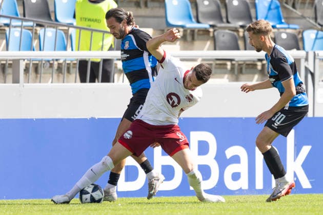 Regionalliga Südwest: FSV Frankfurt - Kickers Offenbach, 05.09.2026 Giorgio del Vecchio (FSV Frankfurt 8) und Maximilian Wolfram (Kickers Offenbach 8) im zweikampf um den Ball, FSV Frankfurt - Kickers Offenbach, Frankfurt, BBBank Arena, 5.9.2026 Copyright: xBEAUTIFULxSPORTS Gawlikx