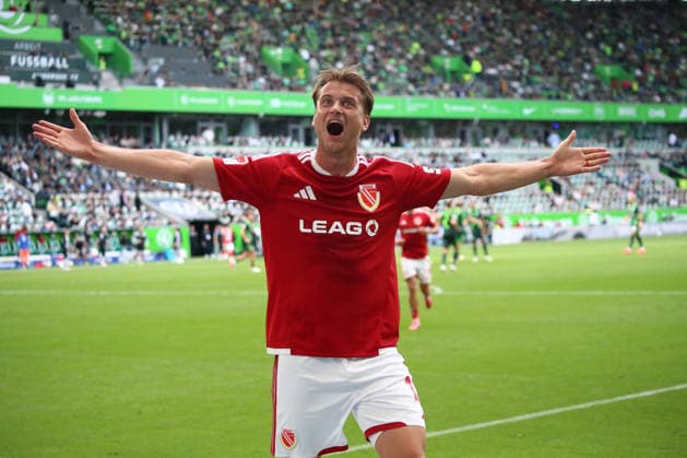 Deutschland:Fussball 2.Bundesliga 2026 2027, 4.Spieltag VfL Wolfsburg vs Energie Cottbus - Volkswagen Arena (Wolfsburg): Freude, Emotionen, Jubel Moritz Hannemann (Energie Cottbus, 11) *** Germany Soccer 2. Bundesliga 2026–2027, Matchday 4: VfL Wolfsburg vs. Energie Cottbus, Volkswagen Arena, Wolfsburg—Joy, Excitement, Cheers—Moritz Hannemann, Energie Cottbus, 11 Copyright: xAymanxAlahmedx