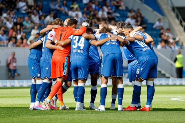 Mannschaftskreis TSG Hoffenheim , Deutschland, Fussball, 1. Bundesliga, 2.Spieltag, 2026 2027, TSG Hoffenheim vs. Borussia Dortmund, 05.09.2026, Sinsheim SNP Arena Deutschland *** TSG Hoffenheim Team Circle, Germany, Soccer, Bundesliga 1, Matchday 2, 2026–2027, TSG Hoffenheim vs. Borussia Dortmund, September 5, 2026, Sinsheim SNP Arena, Germany Copyright: xGrantxHubbsx