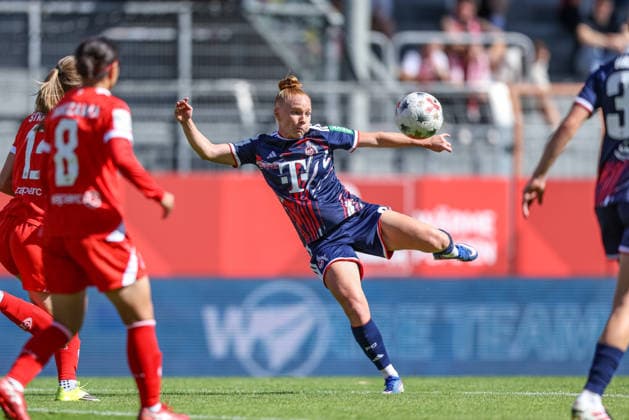 GER, Mainz, FSV Mainz 05 vs 1. FC Köln, Google Pixel Frauen Bundesliga, Fussball, DFB, Spielzeit 2026 2027, Bruchwegstadion, 3. Spieltag im Bild: Laura Vogt (FC Köln Frauen 8), Torschuss DFB DFL REGULATIONS PROHIBIT ANY USE OF PHOTOGRAPHS AS IMAGE SEQUENCES AND OR QUASI-VIDEO, 05.09.2026 *** GER, Mainz, FSV Mainz 05 vs. 1. FC Köln, Google Pixel Women s Bundesliga, Soccer, DFB, 2026–2027 Season, Bruchwegstadion, Matchday 3 in Pictures: Laura Vogt, FC Köln Women 8, Shot on Goal. DFB and DFL regulations prohibit any use of photographs as image sequences and or quasi-video. September 5, 2026 Copyright: HMBxMedia HendrikxHamelau