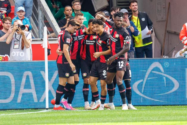 LEVERKUSEN, GERMANY - SEPTEMBER 5, 2026 : Equi Fernández (Bayer 04 Leverkusen, 6) celebrates his goal—making it 1–0 together with his teammates during the German Bundesliga match on gameday 2 between Bayer 04 Leverkusen vs. 1. FC Union Berlin at BayArena on September 5, 2026 in Leverkusen, Germany. DFL REGULATIONS PROHIBIT ANY USE OF PHOTOGRAPHS AS IMAGE SEQUENCES AND OR QUASI-VIDEO. Northrhine-Westphalia Germany Copyright: xAxelxKohringx