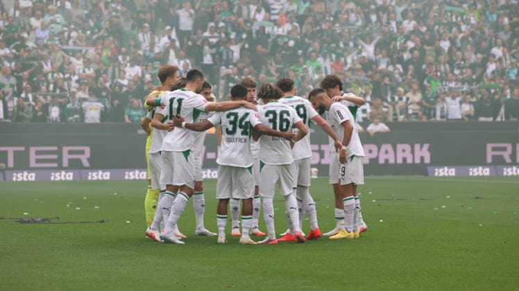05.09.2026, xrekx, Fussball 1.Bundesliga, Borussia Moenchengladbach - SV Elversberg v.l. Teamkreis Gladbach (DFL DFB REGULATIONS PROHIBIT ANY USE OF PHOTOGRAPHS as IMAGE SEQUENCES and or QUASI-VIDEO) Moenchengladbach *** September 5, 2026, xrekx, Soccer, Bundesliga 1, Borussia Mönchengladbach vs. SV Elversberg, Teamkreis Gladbach, DFL, DFB. REGULATIONS PROHIBIT ANY USE OF PHOTOGRAPHS AS IMAGE SEQUENCES AND OR QUASI-VIDEO, Mönchengladbach
