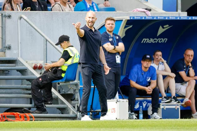 Christian Ilzer (TSG Hoffenheim, Trainer), Mimik, Gesichtsausdruck, Emotion , Deutschland, Fussball, 1. Bundesliga, 2.Spieltag, 2026 2027, TSG Hoffenheim vs. Borussia Dortmund, 05.09.2026, Sinsheim SNP Arena Deutschland *** Christian Ilzer, TSG Hoffenheim, Coach, Facial Expressions, Emotion, Germany, Soccer, Bundesliga 1, Matchday 2, 2026–2027, TSG Hoffenheim vs. Borussia Dortmund, September 5, 2026, Sinsheim SNP Arena, Germany Copyright: xGrantxHubbsx