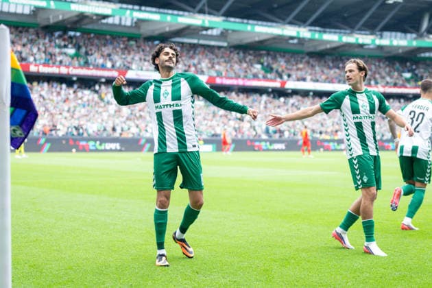 1. Bundesliga: SV Werder Bremen - RB Leipzig am 05.09.2026 im Weserstadion in Bremen Jubel, Torjubel, Torschuetze, Torschütze Eren Dinkci (Bremen) jubelt nach seinem Tor zum 1:0. *** 1 Bundesliga: SV Werder Bremen vs. RB Leipzig on September 5, 2026, at the Weserstadion in Bremen—celebrations, goal celebrations, goal scorers, goal scorer Eren Dinkci; Bremen celebrates after his goal to make it 1–0 MT