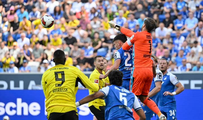 Strafraumszene, Torraumszene Torwart Oliver Baumann TSG 1899 Hoffenheim (01) Aktion Serhou Guirassy Borussia Dortmund BVB (09) Waldemar Anton Borussia Dortmund BVB (03) Ozan Kabak TSG 1899 Hoffenheim (05) Vladimir Coufal TSG 1899 Hoffenheim (34) TSG 1899 Hoffenheim vs Borussia Dortmund BVB 05.09.2026 DFL REGULATIONS PROHIBIT ANY USE OF PHOTOGRAPHS AS IMAGE SEQUENCES AND OR QUASI-VIDEO TSG 1899 Hoffenheim vs Borussia Dortmund BVB *** Penalty area play, Goalmouth action: Goalkeeper Oliver Baumann (TSG 1899 Hoffenheim) 01; Serhou Guirassy (Borussia Dortmund BVB) 09; Waldemar Anton (Borussia Dortmund BVB) 03; Ozan Kabak (TSG 1899 Hoffenheim) 05; Vladimir Coufal (TSG 1899 Hoffenheim) 34 TSG 1899 Hoffenheim vs. Borussia Dortmund BVB September 5, 2026 DFL regulations prohibit any use of photographs as image sequences and or quasi-video TSG 1899 Hoffenheim vs. Borussia Dortmund BVB