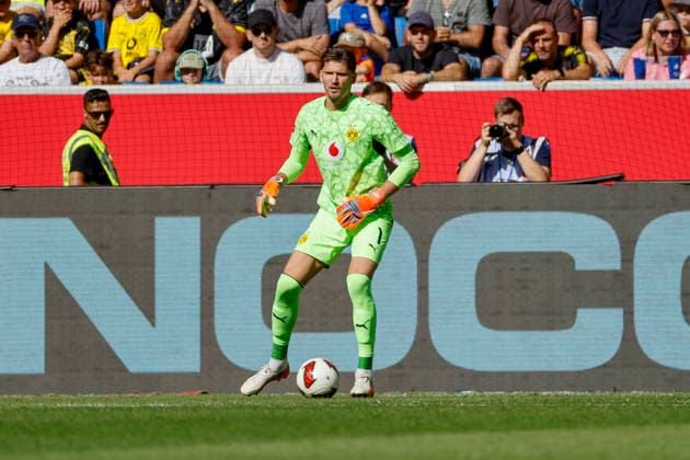 Gregor Kobel (BVB Dortmund, 01) am Ball , Deutschland, Fussball, 1. Bundesliga, 2.Spieltag, 2026 2027, TSG Hoffenheim vs. Borussia Dortmund, 05.09.2026, Sinsheim SNP Arena Deutschland *** Gregor Kobel, BVB Dortmund, 01 on the Ball, Germany, Soccer, Bundesliga 1, Matchday 2, 2026–2027, TSG Hoffenheim vs. Borussia Dortmund, September 5, 2026, Sinsheim SNP Arena, Germany Copyright: xGrantxHubbsx