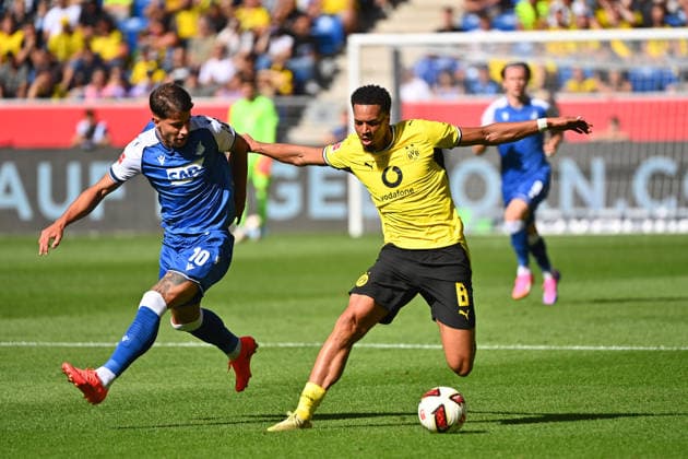 Felix NMECHA (Borussia Dortmund) , Aktion,Zweikampf gegen Muhammad DAMAR (1899 Hoffenheim). Fussball 1. Bundesliga Saison 2026 2027, 2.Spieltag, Spieltag02,, TSG 1899 Hoffenheim - Borussia Dortmund am 05.09.2026 , PRE ZERO ARENA *** Felix NMECHA, Borussia Dortmund, Action, Tackle against Muhammad DAMAR, 1899 Hoffenheim, Soccer, Bundesliga 1, 2026–2027 Season, Matchday 2, Matchday 02, TSG 1899 Hoffenheim vs. Borussia Dortmund on September 5, 2026, PRE ZERO ARENA
