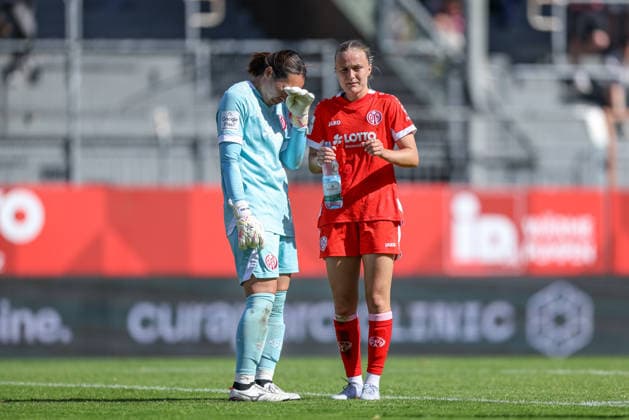 GER, Mainz, FSV Mainz 05 vs 1. FC Köln, Google Pixel Frauen Bundesliga, Fussball, DFB, Spielzeit 2026 2027, Bruchwegstadion, 3. Spieltag im Bild: Enttäuschung und Frust nach der Niederlage, Mamiko Matsumoto (Mainz 05 Frauen 1) und Paula Flach (Mainz 05 Frauen 18) DFB DFL REGULATIONS PROHIBIT ANY USE OF PHOTOGRAPHS AS IMAGE SEQUENCES AND OR QUASI-VIDEO, 05.09.2026 *** GER, Mainz, FSV Mainz 05 vs. 1. FC Köln, Google Pixel Women s Bundesliga, Soccer, DFB, 2026–2027 Season, Bruchwegstadion, Matchday 3 in Pictures: Disappointment and frustration after the loss, Mamiko Matsumoto (Mainz 05 Women’s 1) and Paula Flach (Mainz 05 Women’s 18). DFB and DFL regulations prohibit any use of photographs as image sequences and or quasi-video. May 9, 2026 Copyright: HMBxMedia HendrikxHamelau