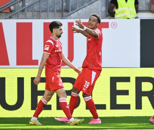 Fussball - 2. Bundesliga - Saison 2026 27 1. FC Kaiserslautern 05.09.2026 Fritz-Walter-Stadion 1. FC Kaiserslautern (fck) - SV Darmstadt 98 (da) 3:0 Thierry TAZAMETA (1. FC Kaiserslautern), re, nach seinem Tor zum 2:0, li: Semih SAHIN (1. FC Kaiserslautern) 1. FC Kaiserslautern *** Soccer, 2. Bundesliga, 2026–27 Season, 1. FC Kaiserslautern, September 5, 2026, Fritz Walter Stadium: 1. FC Kaiserslautern (FCK) vs. SV Darmstadt 98 (DA), 3–0. Thierry TAZAMETA (1. FC Kaiserslautern), right, after scoring the 2–0 goal; left: Semih SAHIN, 1 FC Kaiserslautern; 1 FC Kaiserslautern