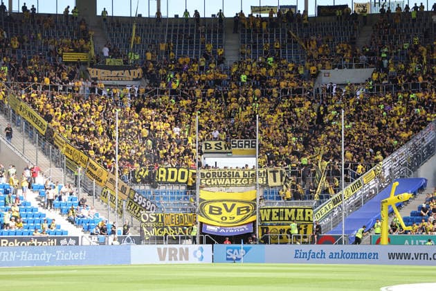 05.09.2026, xtvx, Fussball 1.Bundesliga, TSG 1899 Hoffenheim - Borussia Dortmund v.l. Dortmunder Fans (DFL DFB REGULATIONS PROHIBIT ANY USE OF PHOTOGRAPHS as IMAGE SEQUENCES and or QUASI-VIDEO) Sinsheim *** September 5, 2026, xtvx, Soccer, Bundesliga 1, TSG 1899 Hoffenheim vs. Borussia Dortmund, Dortmund fans, DFL, DFB—REGULATIONS PROHIBIT ANY USE OF PHOTOGRAPHS AS IMAGE SEQUENCES AND OR QUASI-VIDEO, Sinsheim