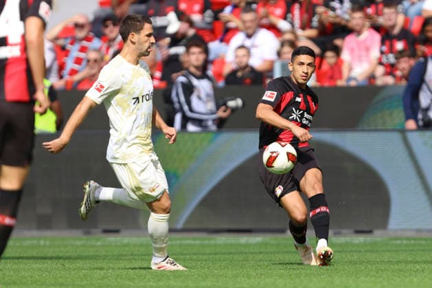 Rani Khedira (1.FC Union Berlin) und Equi Fernandez (Bayer 04 Leverkusen) im Zweikampf waehrend des Spiels der 1. Bundesliga zwischen Bayer 04 Leverkusen und 1. FC Union Berlin, BayArena am 05. September 2026 in Leverkusen, Deutschland. (Foto von Oliver Kaelke DeFodi Images) +++ Rani Khedira (1.FC Union Berlin) und Equi Fernandez (Bayer 04 Leverkusen) battle for the ball during the Bundesliga match between Bayer 04 Leverkusen and 1. FC Union Berlin at BayArena on September 5, 2026 in Leverkusen, Germany. (Photo by Oliver Kaelke DeFodi Images) DFB DFL REGULATIONS PROHIBIT ANY USE OF PHOTOGRAPHS AS IMAGE SEQUENCES AND OR QUASI-VIDEO. (Photo by Oliver Kaelke DeFodi Images) - *** Rani Khedira of 1. FC Union Berlin and Equi Fernandez of Bayer 04 Leverkusen battle for the ball during the Bundesliga match between Bayer 04 Leverkusen and 1. FC Union Berlin at BayArena on September 5, 2026, in Leverkusen, Germany. Photo by Oliver Kaelke, DeFodi Images. Rani Khedira of 1. FC Union Berlin and Equi Fernandez of Bayer 04 Leverkusen battle for the ball during the Bundesliga match between Bayer 04 Leverkusen and 1. FC Union Berlin at BayArena on September 5, 2026 in Leverkusen, Germany. Photo by Oliver Kaelke, DeFodi Images. DFB and DFL regulations prohibit any use of photographs as image sequences and or quasi-video. Photo by Oliver Kaelke, DeFodi Images.