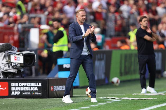 Trainer Mauro Lustrinelli (1.FC Union Berlin) gestikuliert, Gestik waehrend des Spiels der 1. Bundesliga zwischen Bayer 04 Leverkusen und 1. FC Union Berlin, BayArena am 05. September 2026 in Leverkusen, Deutschland. (Foto von Oliver Kaelke DeFodi Images) +++ Trainer Mauro Lustrinelli (1.FC Union Berlin) gestures during the Bundesliga match between Bayer 04 Leverkusen and 1. FC Union Berlin at BayArena on September 5, 2026 in Leverkusen, Germany. (Photo by Oliver Kaelke DeFodi Images) DFB DFL REGULATIONS PROHIBIT ANY USE OF PHOTOGRAPHS AS IMAGE SEQUENCES AND OR QUASI-VIDEO. (Photo by Oliver Kaelke DeFodi Images) - *** Coach Mauro Lustrinelli of 1. FC Union Berlin gestures during the Bundesliga match between Bayer 04 Leverkusen and 1. FC Union Berlin, BayArena on September 5, 2026, in Leverkusen, Germany. Photo by Oliver Kaelke, DeFodi Images. Coach Mauro Lustrinelli of 1. FC Union Berlin gestures during the Bundesliga match between Bayer 04 Leverkusen and 1. FC Union Berlin at BayArena on September 5, 2026 in Leverkusen, Germany. Photo by Oliver Kaelke, DeFodi Images. DFB and DFL regulations prohibit any use of photographs as image sequences and or quasi-video. Photo by Oliver Kaelke, DeFodi Images.