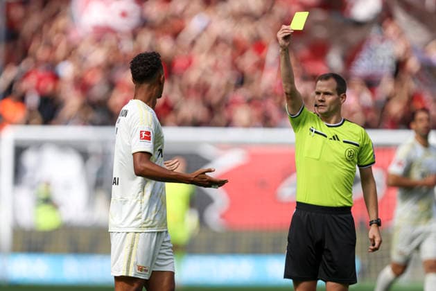 Felix Uduokhai (1.FC Union Berlin) erhaelt die gelbe Karte waehrend des Spiels der 1. Bundesliga zwischen Bayer 04 Leverkusen und 1. FC Union Berlin, BayArena am 05. September 2026 in Leverkusen, Deutschland. (Foto von Oliver Kaelke DeFodi Images) +++ Felix Uduokhai (1.FC Union Berlin) gets the yellow card during the Bundesliga match between Bayer 04 Leverkusen and 1. FC Union Berlin at BayArena on September 5, 2026 in Leverkusen, Germany. (Photo by Oliver Kaelke DeFodi Images) DFB DFL REGULATIONS PROHIBIT ANY USE OF PHOTOGRAPHS AS IMAGE SEQUENCES AND OR QUASI-VIDEO. (Photo by Oliver Kaelke DeFodi Images) - *** Felix Uduokhai of 1. FC Union Berlin receives a yellow card during the Bundesliga match between Bayer 04 Leverkusen and 1. FC Union Berlin, BayArena on September 5, 2026, in Leverkusen, Germany. Photo by Oliver Kaelke, DeFodi Images. Felix Uduokhai of 1. FC Union Berlin receives a yellow card during the Bundesliga match between Bayer 04 Leverkusen and 1. FC Union Berlin at BayArena on September 5, 2026 in Leverkusen, Germany. Photo by Oliver Kaelke, DeFodi Images. DFB and DFL regulations prohibit any use of photographs as image sequences and or quasi-video. Photo by Oliver Kaelke, DeFodi Images.