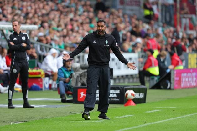 05.09.26, GER, Fussball, 1.FBL Männer, 2. Spieltag, Saison2026 2027, SV Werder Bremen vs. RB Leipzig Coachingzone Seitenlinie Trainerbereich Technische Zone. Trainer Daniel Thioune (SV Werder Bremen) tobt Bremen Weserstadion Bremen Germany *** September 26, 2026, GER, Soccer, 1st Men s Bundesliga, Matchday 2, 2026–2027 Season, SV Werder Bremen vs. RB Leipzig; Coaching Zone, Sideline, Coaches Area, Technical Area; Coach Daniel Thioune; SV Werder Bremen fans go wild; Weserstadion, Bremen, Germany Copyright: xnordphotoxGmbHx xTauchnitzx