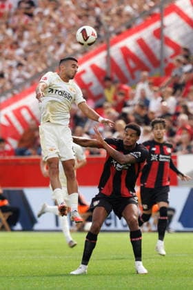 LEVERKUSEN, GERMANY - SEPTEMBER 5, 2026: Header of Livan Burcu (1. FC Union Berlin, 9), Jarell Quansah (Bayer 04 Leverkusen, 4) during the German Bundesliga match on gameday 2 between Bayer 04 Leverkusen vs. 1. FC Union Berlin at BayArena on September 5, 2026 in Leverkusen, Germany. DFL REGULATIONS PROHIBIT ANY USE OF PHOTOGRAPHS AS IMAGE SEQUENCES AND OR QUASI-VIDEO. Northrhine-Westphalia Germany Copyright: xAxelxKohringx