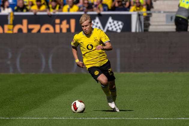 Daniel Svensson (Borussia Dortmund). xettx, Deutschland, Sinsheim, 05.09.2026, Fussball, Bundesliga: TSG 1899 Hoffenheim vs Borussia Dortmund, Saison 2026 2027, 2. Spieltag, SNP Arena DFL DFB REGULATIONS PROHIBIT ANY USE OF PHOTOGRAPHS AS IMAGE SEQUENCES AND OR QUASI-VIDEO. *** Daniel Svensson Borussia Dortmund xettx, Germany, Sinsheim, September 5, 2026, Soccer, Bundesliga TSG 1899 Hoffenheim vs. Borussia Dortmund, 2026–2027 season, Matchday 2, SNP Arena. DFL and DFB regulations prohibit any use of photographs as image sequences and or quasi-video.