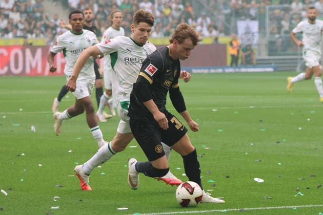 05.09.2026, Fussball, Herren, 1. Bundesliga, Saison 2026 2027, Borussia Mönchengladbach - SV 07 Elversberg, Cole Campbell (SV 07 Elversberg), Lukas Ullrich (Borussia Mönchengladbach) Mönchengladbach Ista-Borussia-Park Nordrhein-Westfalen Deutschland (DEU) *** September 5, 2026, Soccer, Men s, 1. Bundesliga, 2026–2027 season, Borussia Mönchengladbach vs. SV 07 Elversberg, Cole Campbell (SV 07 Elversberg), Lukas Ullrich (Borussia Mönchengladbach), Mönchengladbach, Ista, Borussia Park, North Rhine-Westphalia, Germany, DEU Copyright: xSebastianxBachx