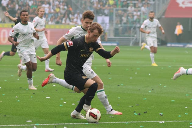 05.09.2026, Fussball, Herren, 1. Bundesliga, Saison 2026 2027, Borussia Mönchengladbach - SV 07 Elversberg, Cole Campbell (SV 07 Elversberg), Lukas Ullrich (Borussia Mönchengladbach) Mönchengladbach Ista-Borussia-Park Nordrhein-Westfalen Deutschland (DEU) *** September 5, 2026, Soccer, Men s, 1. Bundesliga, 2026–2027 season, Borussia Mönchengladbach vs. SV 07 Elversberg, Cole Campbell (SV 07 Elversberg), Lukas Ullrich (Borussia Mönchengladbach), Mönchengladbach, Ista, Borussia Park, North Rhine-Westphalia, Germany, DEU Copyright: xSebastianxBachx