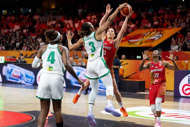 Pallas Kunaiyi (Nigeria, 03) Blockt gegen Agnes Torok (Ungarn, 13), GER, Nigeria vs. Ungarn, Basketball, FIBA Women s World Cup 2026, Gruppenphase, Spieltag 2, 05.09.2026 GER, Nigeria vs. Ungarn, Basketball, FIBA Women s World Cup 2026, Gruppenphase, Spieltag 2, 05.09.2026 Berlin Copyright: xEibner-Pressefoto MaxxVincenx EP_MVN