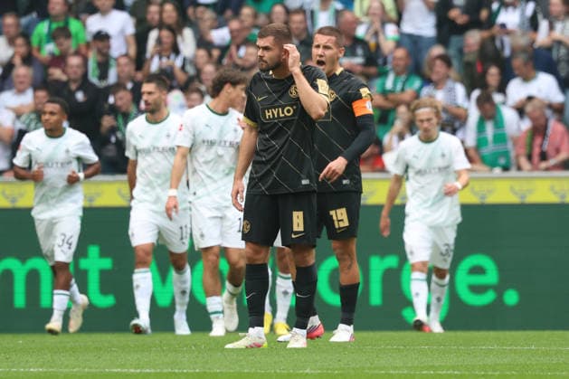 05.09.2026, xrekx, Fussball 1.Bundesliga, Borussia Moenchengladbach - SV Elversberg v.l. Torjubel nach dem Tor zum celebrating the goal celebrate 1:0 durch Hugo Bolin (Borussia Moenchengladbach) Lukasz Poreba (SV 07 Elversberg) Lukas Pinckert (SV 07 Elversberg) enttaeuscht, enttäuscht, schaut enttaeuscht, niedergeschlagen, disappointed (DFL DFB REGULATIONS PROHIBIT ANY USE OF PHOTOGRAPHS as IMAGE SEQUENCES and or QUASI-VIDEO) Moenchengladbach *** September 5, 2026, xrekx, Soccer, Bundesliga 1, Borussia Mönchengladbach vs. SV Elversberg: Goal celebration after the 1–0 goal by Hugo Bolin; Borussia Mönchengladbach’s Lukasz Poreba and SV 07 Elversberg’s Lukas Pinckert look disappointed, dejected, looks disappointed, dejected, DFL and DFB regulations prohibit any use of photographs as image sequences and or quasi-video. Mönchengladbach